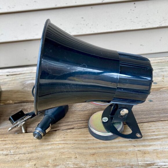 BearTrap SR30P Electronic Siren 12-volt Bear Trap Power Horn Siren WORKS! - Picture 2 of 7